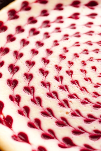 white-chocolate-raspberry-cheesecake2-426x640